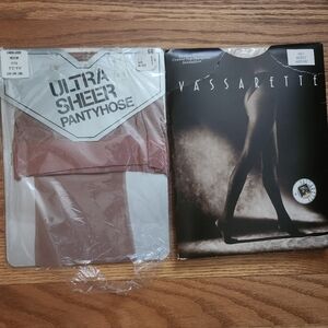 2 Pantyhose Size Medium